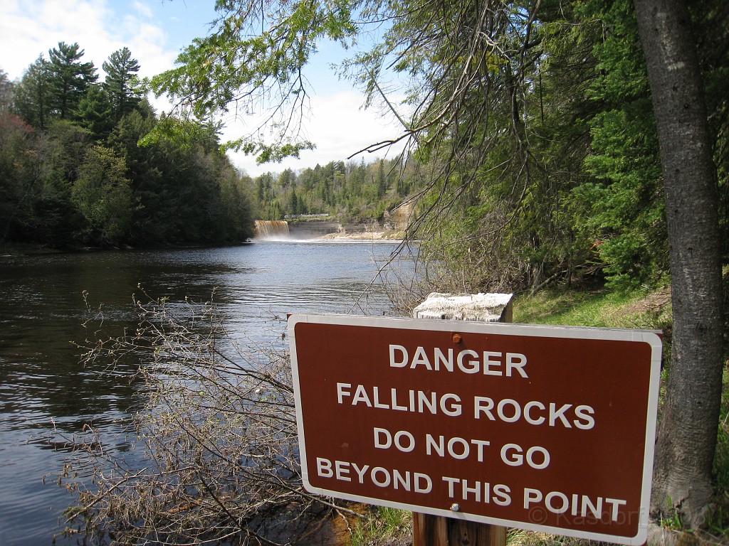 Mackinaw Island Area May 2008 1249.jpg - May 24 2008 a trip to Mackinac City for a 5 M race and a visit to Mackinac Island. A day to the UP, Paradise, Whitefish Point and Tahquamen Falls. This was followed by trips to Petoskey and Charlevoix.